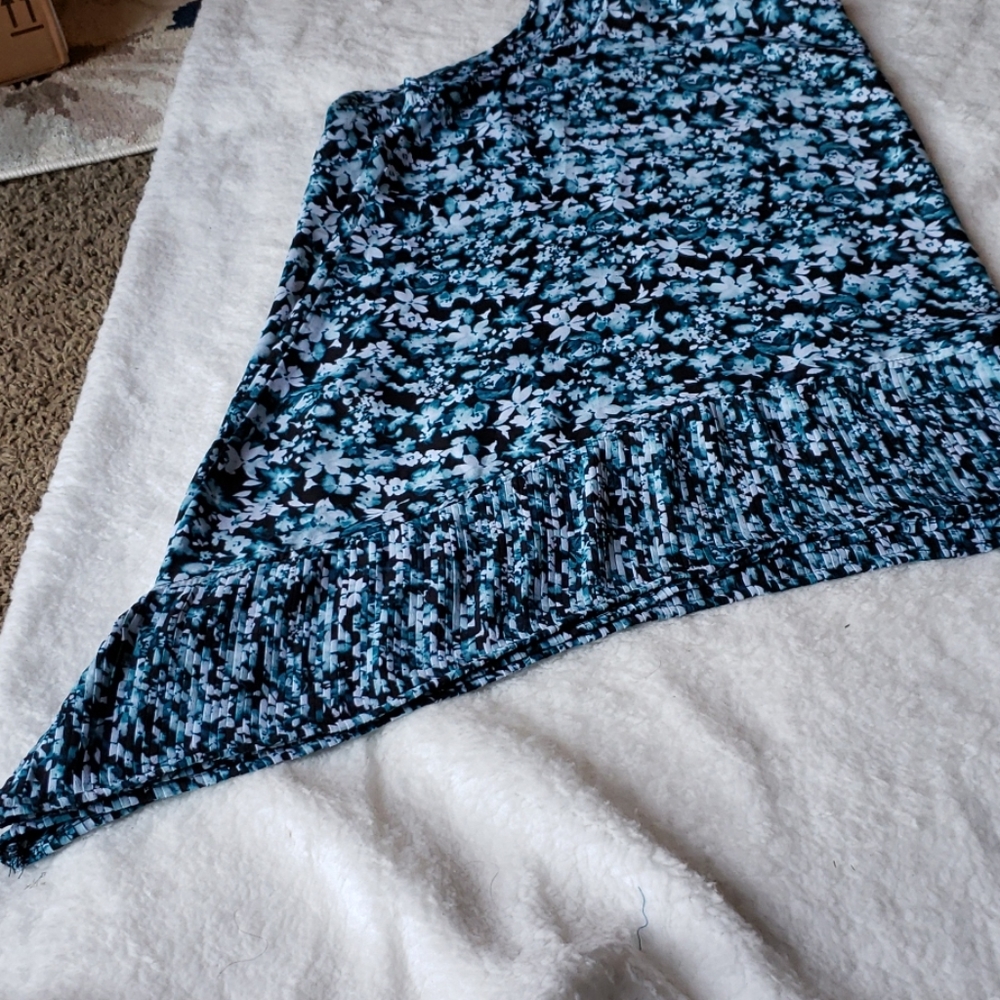 Torrid Top - Picture 7 of 8
